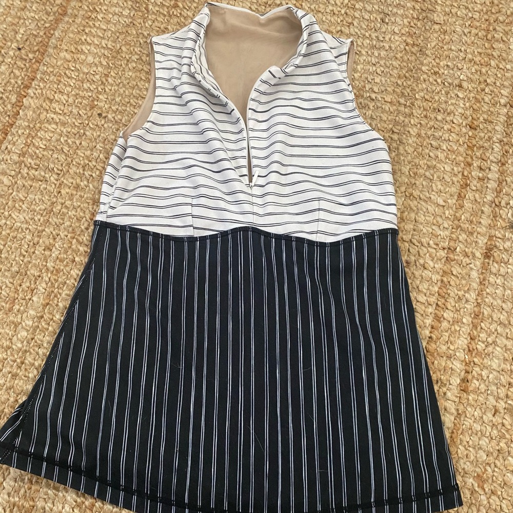 Lululemon workout top